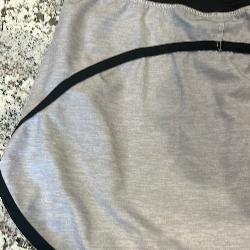 Like new Simply Southern beautiful skort with pockets - Picture 14 of 15